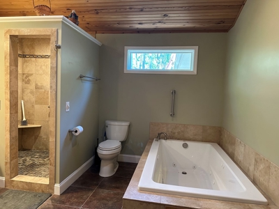 Kerr Lake Living at Seven Oaks Oasis! - image 24