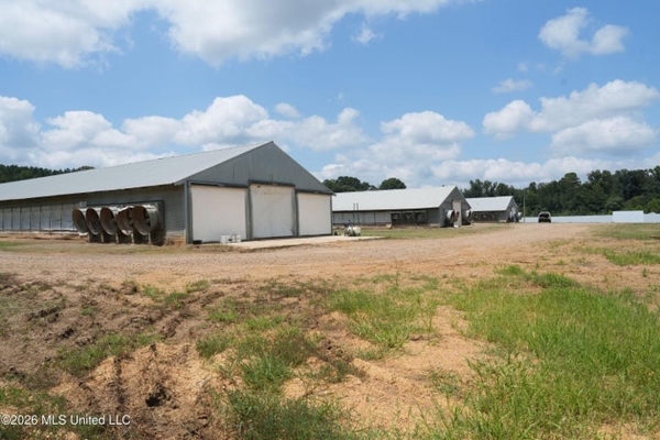 Carthage MS Turnkey 5-House Breeder Poultry Farm