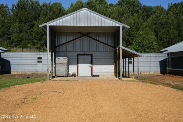 Carthage MS Turnkey 5-House Breeder Poultry Farm