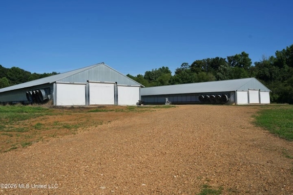 Carthage MS Turnkey 5-House Breeder Poultry Farm