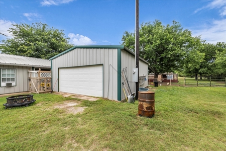 Bosque County Country Home For Sale - image 9