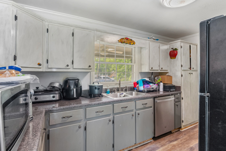 Charming 3 bed, 2 bath brick ranch offering 1,236 sq ft - image 10