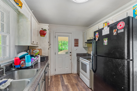 Charming 3 bed, 2 bath brick ranch offering 1,236 sq ft - image 9