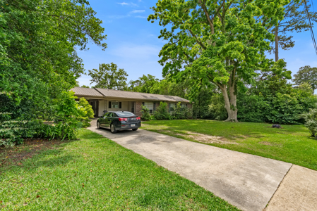 Charming 3 bed, 2 bath brick ranch offering 1,236 sq ft - image 1