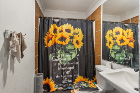 Charming 3 bed, 2 bath brick ranch offering 1,236 sq ft - image 15