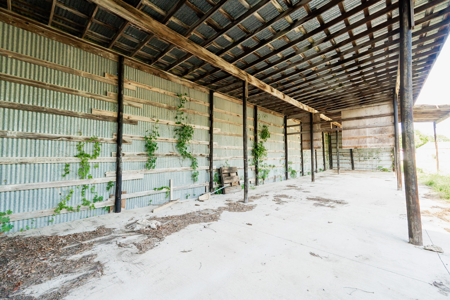 Commercial property on Washington St. in Commerce Texas - image 8