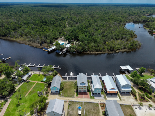 Vacant Lot and Boat Slip right on the Steinhatchee River