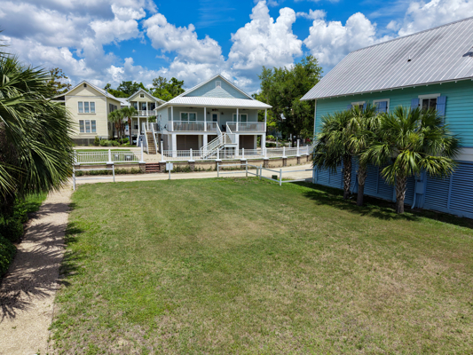 Vacant Lot and Boat Slip right on the Steinhatchee River