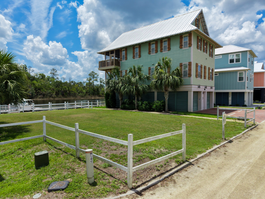 Vacant Lot and Boat Slip right on the Steinhatchee River