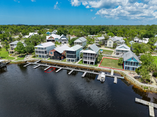 Vacant Lot and Boat Slip right on the Steinhatchee River