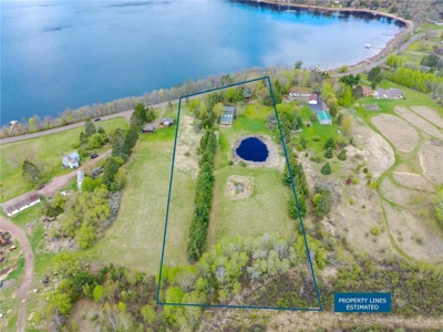 Year-Round Lake Home or Lake Cabin on Sand Lake with Acreage! - image 7