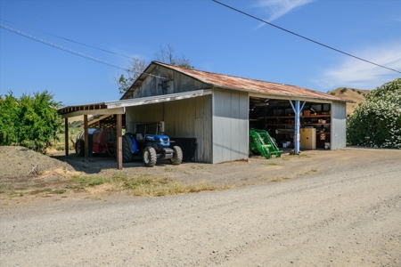 Winters, California Waterfront Acreage with 2 Homes for Sale - image 41