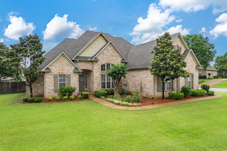 Spacious 5BD 3.5 BA Custom Home | 2,752 Sq Ft | Jackson TN 38305 - image 2