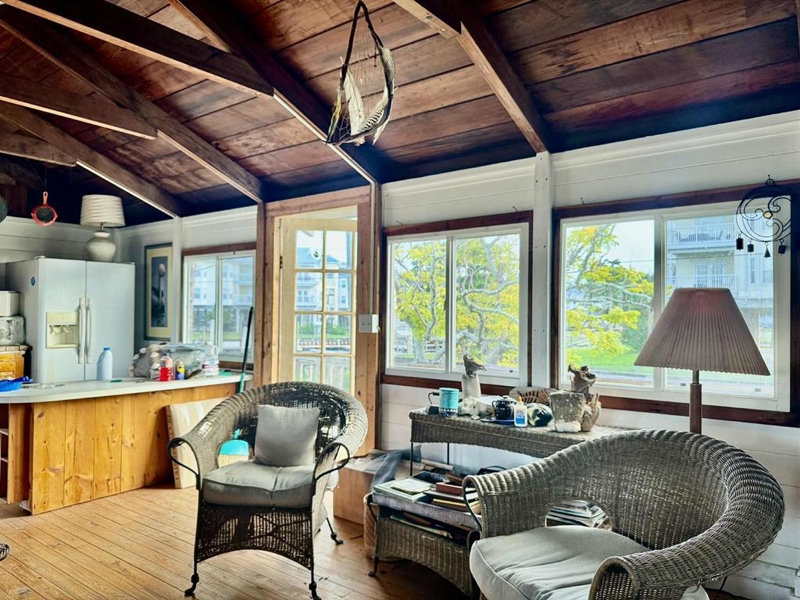 No Caption