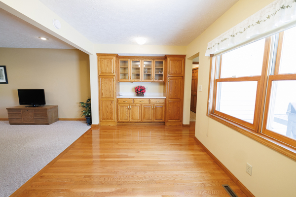 Beautiful Bloomington Indiana Home on 1.3± Acres