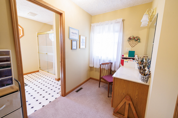 Beautiful Bloomington Indiana Home on 1.3± Acres