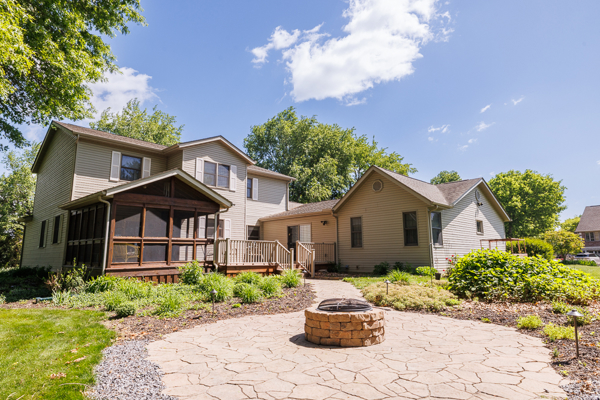 Beautiful Bloomington Indiana Home on 1.3± Acres