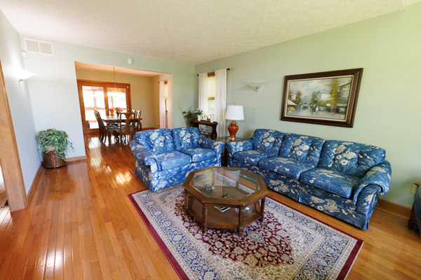 Beautiful Bloomington Indiana Home on 1.3± Acres