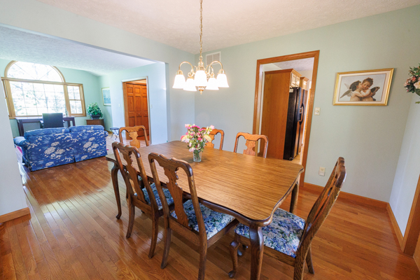 Beautiful Bloomington Indiana Home on 1.3± Acres