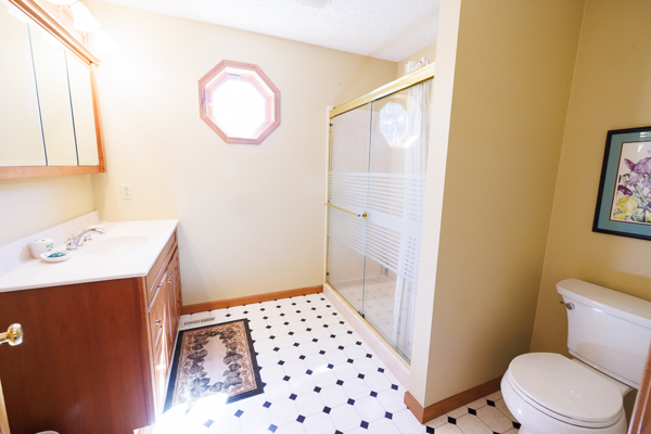 Beautiful Bloomington Indiana Home on 1.3± Acres