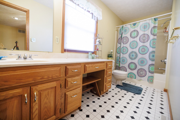 Beautiful Bloomington Indiana Home on 1.3± Acres