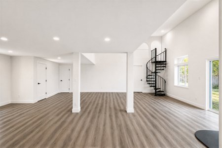Fully remodeled country home with mountain views and an establish - image 5