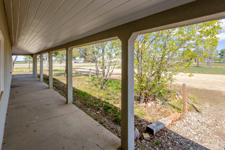 Fully remodeled country home with mountain views and an establish - image 31