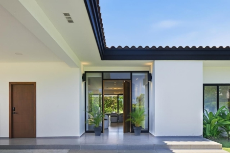 Spectacular Beach Home Near Buenaventura with Direct Beach Access - image 7