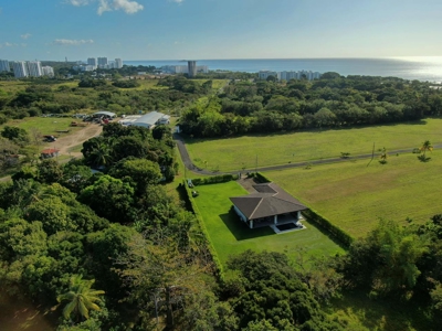 Spectacular Beach Home Near Buenaventura with Direct Beach Access - image 4