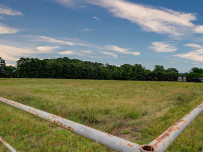Stunning 15.01 Acre Horse Ranch for Sale in Wake Village, Texas - image 26