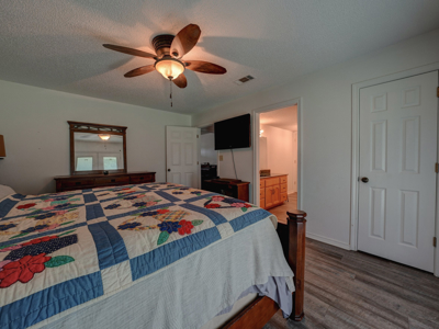 Stunning 15.01 Acre Horse Ranch for Sale in Wake Village, Texas - image 17
