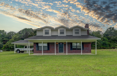 Stunning 15.01 Acre Horse Ranch for Sale in Wake Village, Texas - image 2