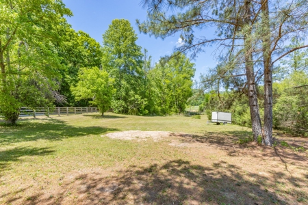 Country Home for Sale in Lewis County, Tennessee - image 37