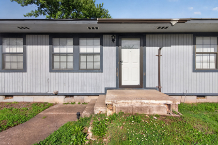 Locust Grove, Oklahoma Home in Town For Sale - image 3