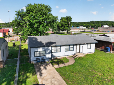 Locust Grove, Oklahoma Home in Town For Sale - image 2