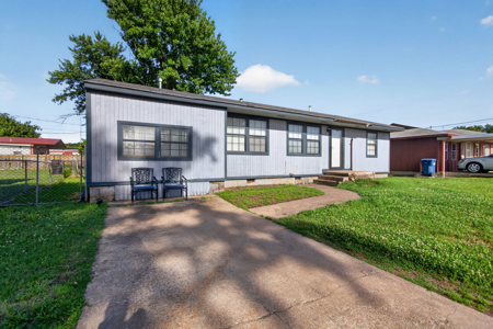 Locust Grove, Oklahoma Home in Town For Sale - image 5