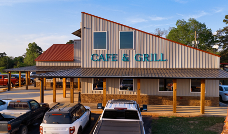 Turn-Key Restaurant & Bar for Sale in the Heart of De Kalb, Texas - image 5