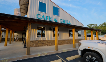 Turn-Key Restaurant & Bar for Sale in the Heart of De Kalb, Texas - image 3
