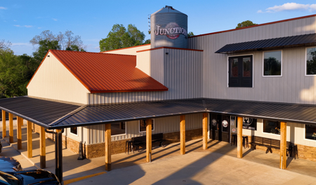 Turn-Key Restaurant & Bar for Sale in the Heart of De Kalb, Texas - image 4