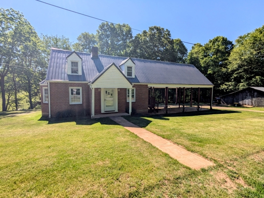 Brick Ranch and Farm For Sale In Dugspur, VA