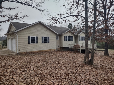 Large Country Home For Sale Near Crocker, Pulaski County Missouri - image 2