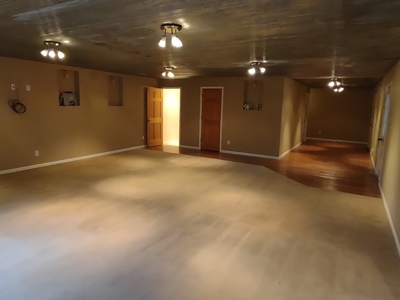 Large Country Home For Sale Near Crocker, Pulaski County Missouri - image 19