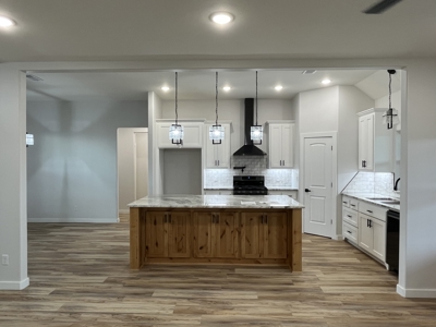 New Custom Home With Amazing Views And Amenities - image 44