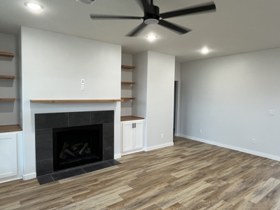 New Custom Home With Amazing Views And Amenities - image 15