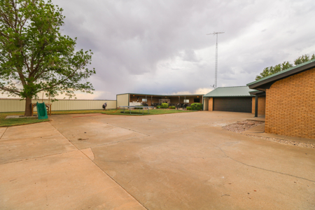 Versatile Rural Estate with Barns, an AMAZING Home & Acreage! - image 30