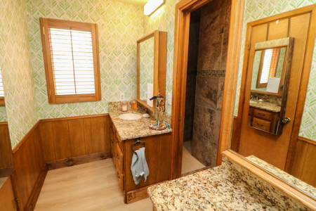 Versatile Rural Estate with Barns, an AMAZING Home & Acreage! - image 16