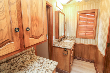 Versatile Rural Estate with Barns, an AMAZING Home & Acreage! - image 15