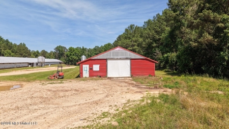 State Line MS 6 House Poultry Farm on 53 Acres - image 10