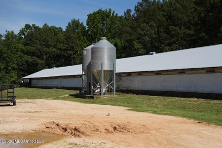 State Line MS 6 House Poultry Farm on 53 Acres - image 17