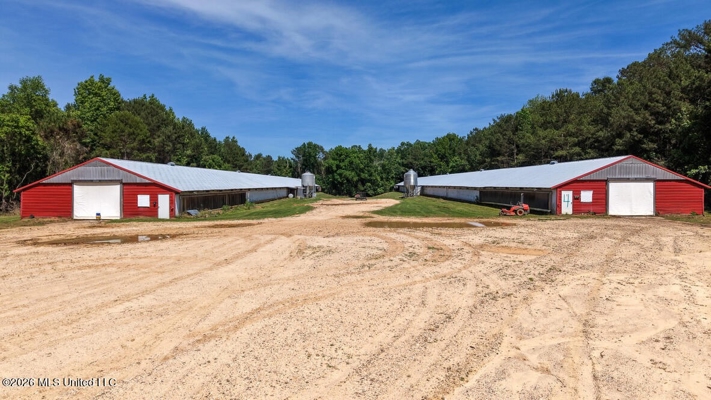 State Line MS 6 House Poultry Farm on 53 Acres